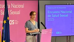 Sanidad alerta de que casi el 30% de las mujeres en España se ha visto forzada a hacer algo no deseado en una relación sexual: "Un dato muy grave"