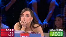 Macarena decide seguir su intuición y se planta con la oferta de la banca