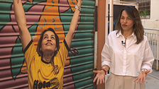 Las 'dragonas de Lavapies', el grupo de mujeres que encontró en el deporte una forma de vivir: "A mí el fútbol me ha salvado"