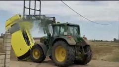Detienen a un hombre en León por embestir con su tractor a un coche de una empresa de cobro de impagos