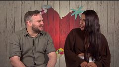 Un soltero de ‘First Dates’ compara a su cita con Pocahontas y ella reacciona: "No sé si es un alago…"
