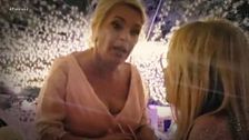 Carmen Borrego la lía en la boda de Suso y Marieta por la distribución de las mesas