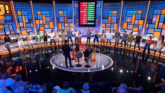 Los participantes de '¡Allá tú!' han sorprendido a Juanra Bonet con un número musical