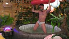 Sofía, impactada con el bañador de Genis: "Es un calzoncillo"