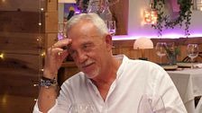 El intenso paso de Diego por 'First Dates': de su despiste al entrar al restaurante a su momento más colorado en plena cita