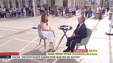 Un vecino ceutí interrumpe la entrevista de Ana Rosa a Juan Jesús Vivas para hacerle una pregunta