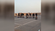 La policía investiga concentraciones de adolescentes con patinetes eléctricos trucados en España por su alta peligrosidad: han requisado cerca de 900
