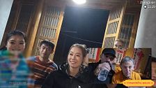 El directo más surrealista de Illo Juan en Fanpai, Giozhou (China), entre risas y algún que otro licor de arroz