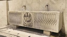 Los datos más llamativos de las fontanas más bonitas de Roma: desde la curiosa forma de beber de un nasoni hasta las fuentes sarcófago