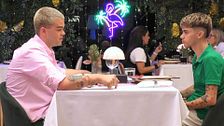 Dos ‘viejovenes’ hacen match en ‘First Dates’: "¿De dónde has salido?"