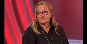 Azucena busca a sus hermanas biológicas, a las que cuidaba de bebés pese a que solo era una niña de ocho años
