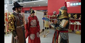 La increíble transformación de Jesús Calleja y sus invitados al más puro estilo de la corte imperial china