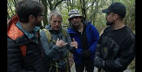 El divertido rap improvisado de Spok Sponha a Jesús Calleja en pleno ascenso al monte Fanjing: “Seguro que mejoro el culo”