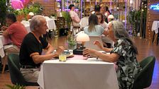 María, al saber que su cita en ‘First Dates’ no acepta animales en casa: “Mi perra ya es muy viejecita, le queda poco”