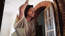 Dulce recrea 'in situ' el duro episodio que vivió Isa Pantoja en Cantora: "Solo revivo aquí la escena de mi niña"