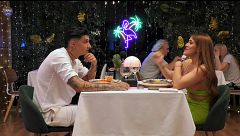 Zinadin lo tiene claro al saber que su cita tenía un novio que la triplicaba la edad: “Red flag”