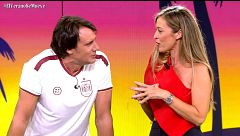 El encuentro entre Ion Aramendi y su pareja, María Amores, en 'El verano se mueve': "Tú eres más forofa del fútbol que yo"