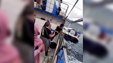 Colisionan dos embarcaciones en plena procesión del Carmen en Cariño, A Coruña