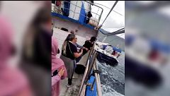 Colisionan dos embarcaciones en plena procesión del Carmen en Cariño, A Coruña