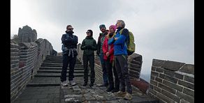 La apoteósica travesía por la Gran Muralla China de Jesús Calleja y sus invitados: “Hemos llegado al último punto”