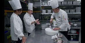 Hiba Abouk y Jordi Roca se enfrentan al reto culinario de preparar el ‘pescado ardilla’, uno de los platos más famosos de China