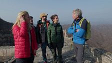 “No os he dicho la verdad”: Jesús Calleja sorprende a sus invitados con un inesperado giro en su recorrido por la Gran Muralla China