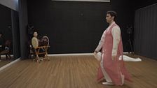 El único europeo que domina una de las danzas más difíciles de Corea del Sur
