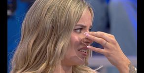 Macarena termina llorando al hablar de su situación con Lorenzo y Ainhara: “Estoy agobiada”