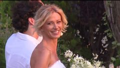 Las primeras imágenes de Susanna Griso vestida de novia camino al altar para darse el 'sí, quiero' con Luis Enriquez