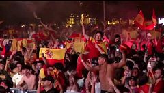 Calles y plazas abarrotadas en todo el país celebrando la segunda estrella