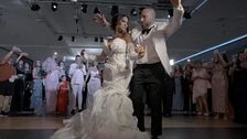 Noemí y Antón abren la fiesta del bautizo de su hijo con un romántico baile