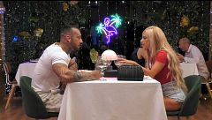 Juanjo tiene claro las operaciones que le haría a su cita en 'First Dates': "Pasaría de pepino a pepinazo"