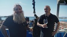 La historia de Raúl Pérez y Rodrigo Méndez, vinicultor: “Es una amistad de muchos años reflejada en un vino”