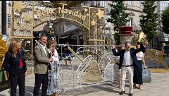Empieza la Navidad en Vigo en pleno verano: 12 millones de luces y más de 7.000 adornos comienzan a colocarse por la ciudad