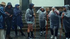 El reparto del móvil vuelve a enfrentar a los caminantes: "Es de ser egoísta"