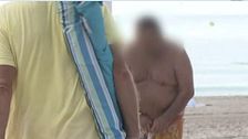Ducharte con jabón en la playa puede costarte una multa de hasta 750 euros este verano
