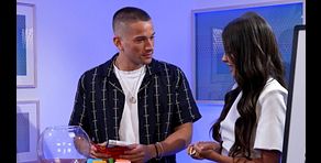 Jordi recibe un inesperado regalo de una de sus pretendientas de la mano de Alexia