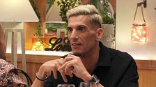 Un soltero, en shock al descubrir cuál ha sido el acto sexual “más guarro” de su cita: “¿Cómo?”