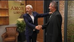 Carlos Sobera cae en el topicazo al saber que un soltero de ‘First Dates’ se llama Blas