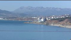 Exclusiva | La realidad de las vallas instaladas en Ceuta: “Son para contener residuos”