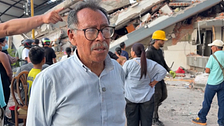 Andrés, un hombre que busca a su mujer desaparecida tras el terremoto de Colombia: "Mi apartamento era el 302 y ella estaba adentro"