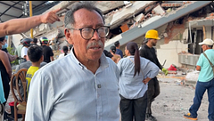 Andrés, un hombre que busca a su mujer desaparecida tras el terremoto de Colombia: "Mi apartamento era el 302 y ella estaba adentro"