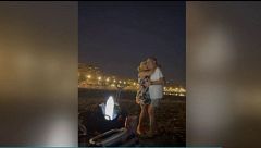 Las románticas imágenes de Carmen Borrego y su marido bailando bajo la luna