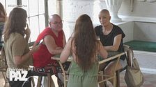 Una mujer con alopecia sufre una horrible situación de rechazo en público: "No me voy a tapar la calva"