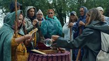 Luján Argüelles consulta el tarot y lanza una divertida petición sobre el amor