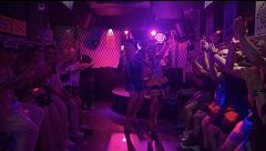 Conoce Chueca de la mano de la drag queen Pupi Poisson: de un barrio marginal a punto de referencia del colectivo LGTBIQ+