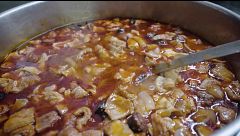 Los sabores más castizos de Madrid: los famosos callos de Botín y los caracoles del Rastro