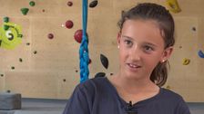 Julia, de 10 años, corona el Mont Blanc, la cima más alta de los Alpes: "Me enseña que se necesita mucho esfuerzo"