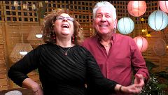 Mari Carmen enseña a Carlos a bailar: “No estoy acostumbrado a estar con una mujer como tú”