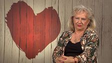 Susana regresa a ‘First dates’ tras hacerse viral por sugerirle a su cita una paguita por “minusvalía”: “Ese señor no estaba bien”